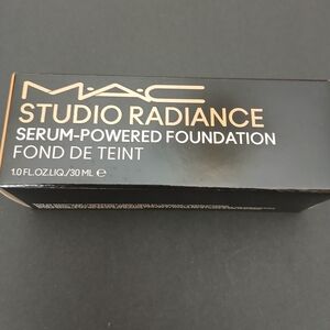 MAC Studio Radiance Foundation - NC38 - NWT